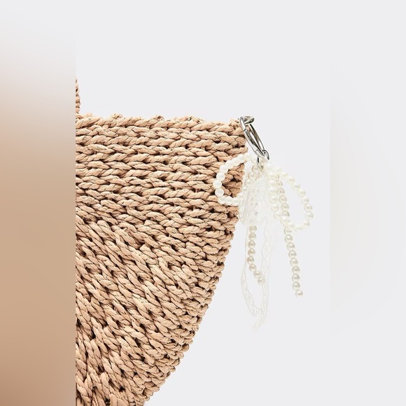 Half moon beige beach bag - Picture 2 of 3